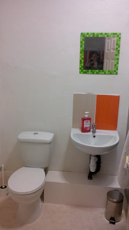 Quick Stop Uk Sheffield Quarto foto